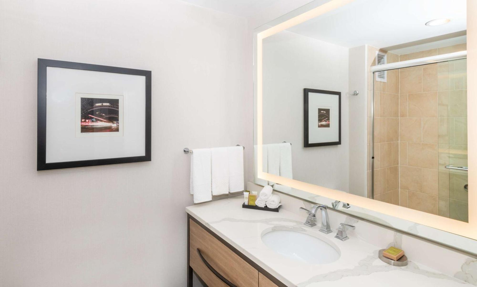 Hilton Columbus/polaris Hotel 4*
