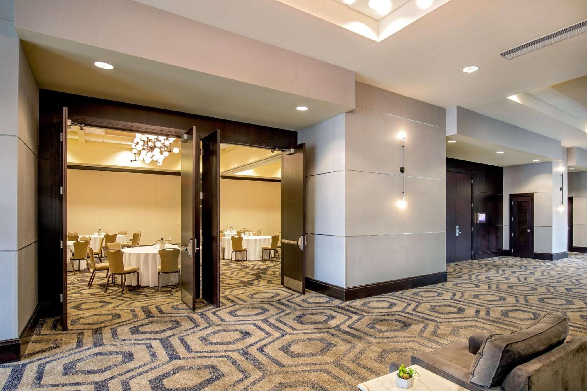 Hilton Columbus/polaris